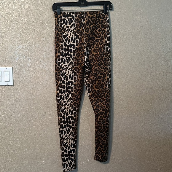 Forever 21 cheetah small leggings - Picture 3 of 3